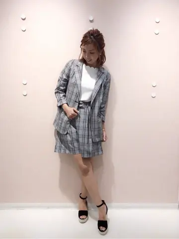 Feroux スタッフ コーディネート画像