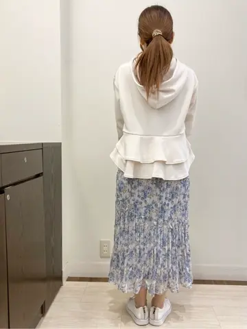 Feroux スタッフ コーディネート画像