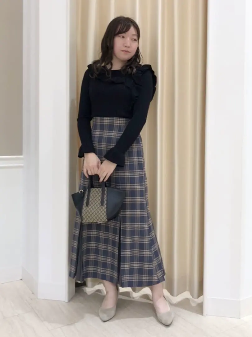 Feroux スタッフ コーディネート画像