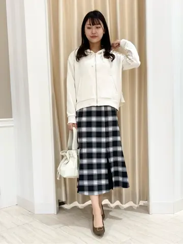 Feroux スタッフ コーディネート画像