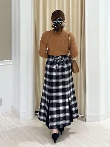 Feroux スタッフ コーディネート画像