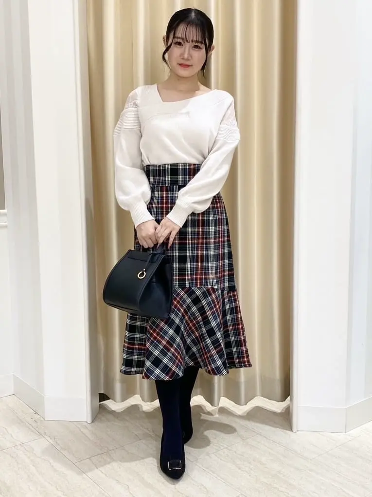 Feroux スタッフ コーディネート画像