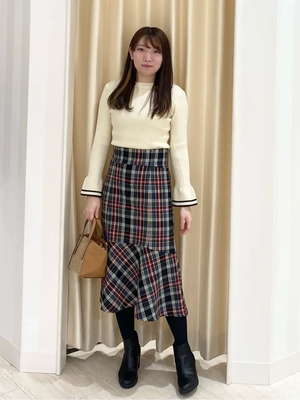 Feroux スタッフ コーディネート画像