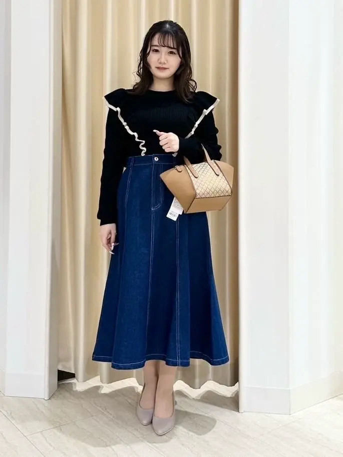 Feroux スタッフ コーディネート画像