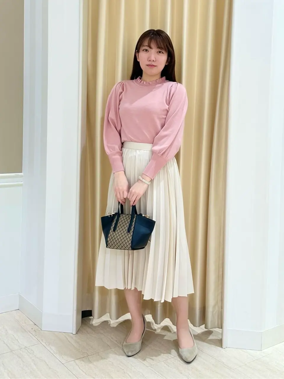 Feroux スタッフ コーディネート画像