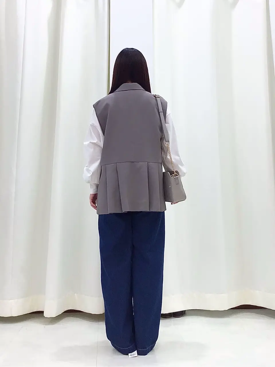 Feroux スタッフ コーディネート画像