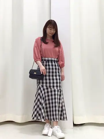 Feroux スタッフ コーディネート画像