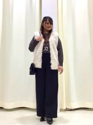 Feroux スタッフ コーディネート画像