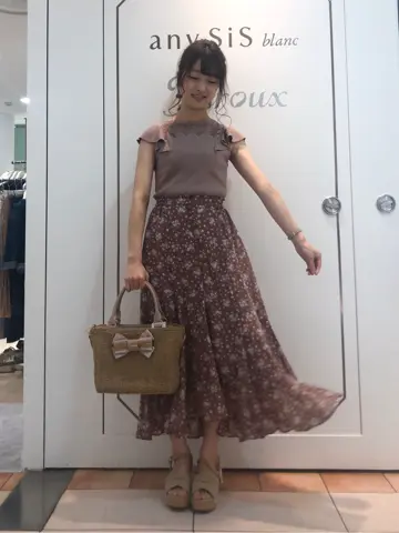 Feroux スタッフ コーディネート画像