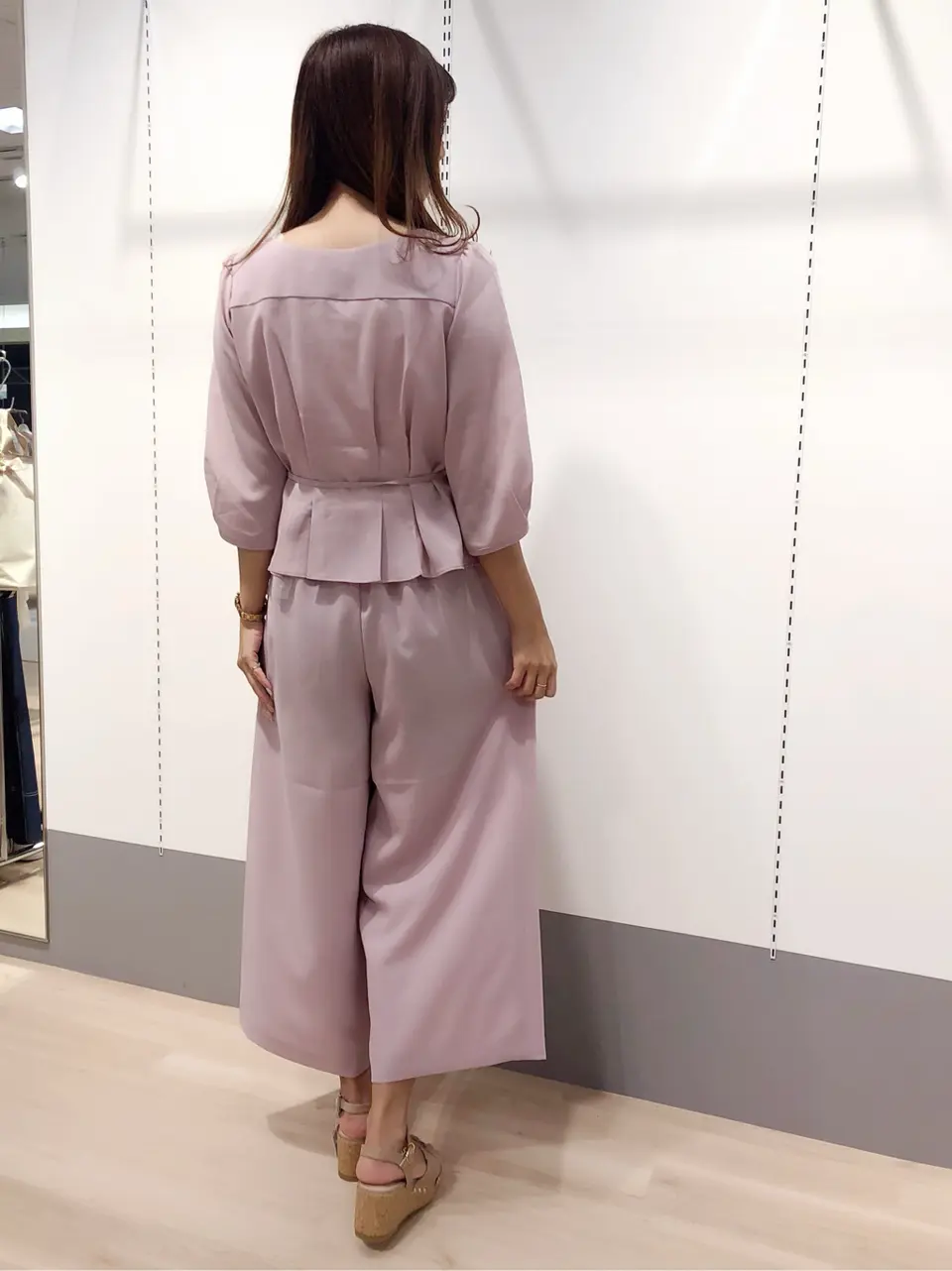 Feroux スタッフ コーディネート画像