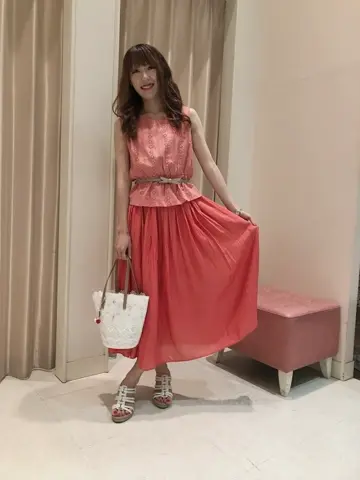 Feroux スタッフ コーディネート画像