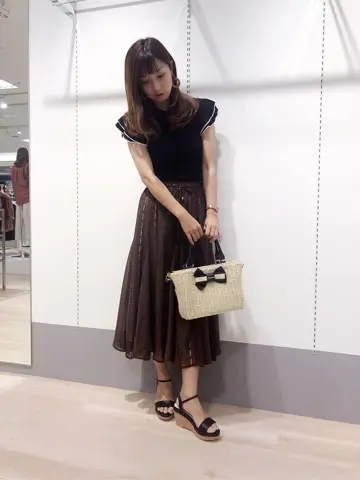 Feroux スタッフ コーディネート画像