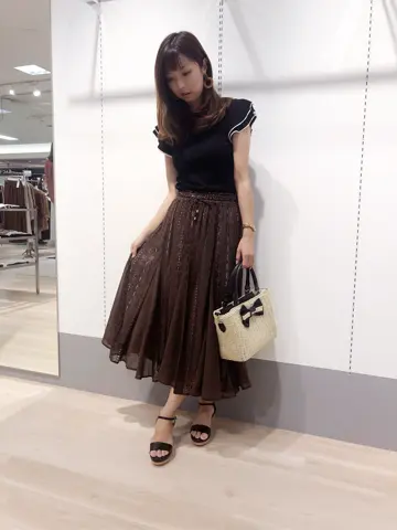 Feroux スタッフ コーディネート画像