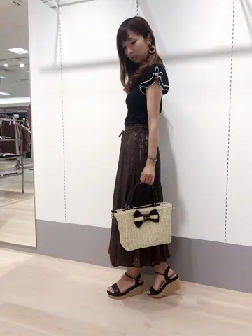 Feroux スタッフ コーディネート画像