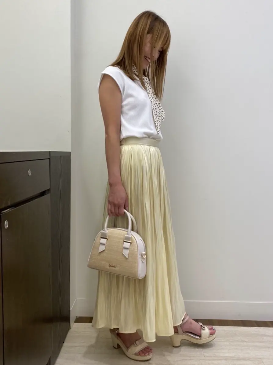 Feroux スタッフ コーディネート画像