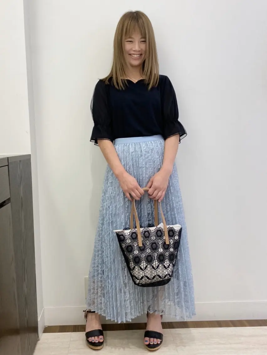 Feroux スタッフ コーディネート画像