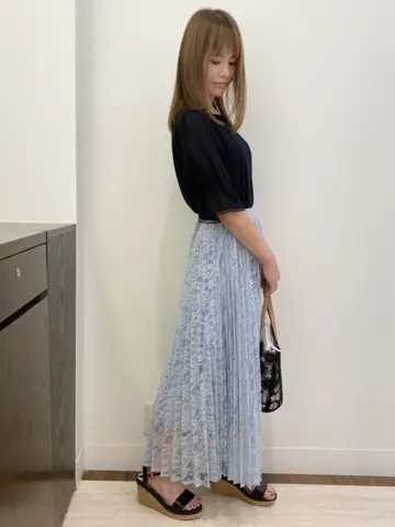 Feroux スタッフ コーディネート画像