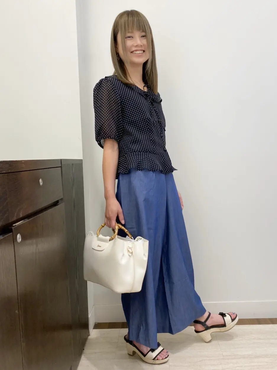 Feroux スタッフ コーディネート画像