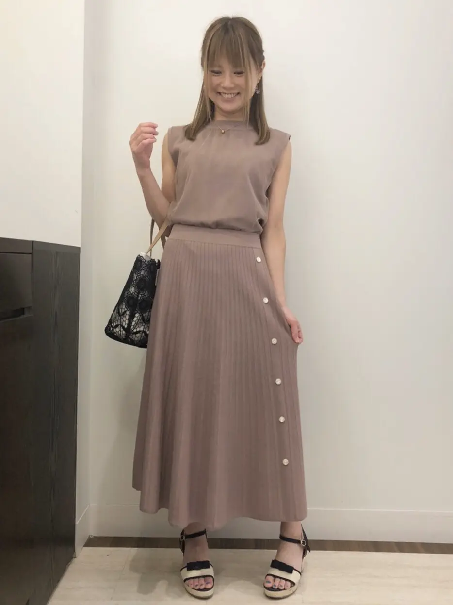 Feroux スタッフ コーディネート画像