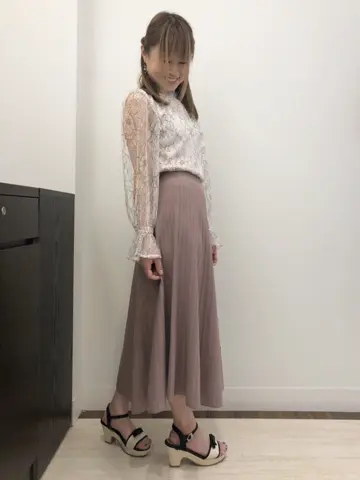 Feroux スタッフ コーディネート画像