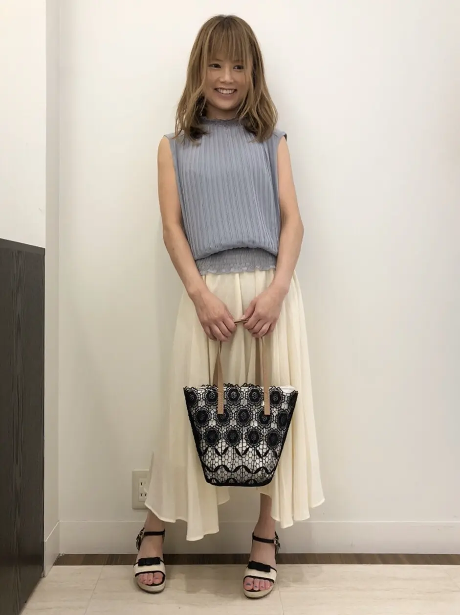 Feroux スタッフ コーディネート画像