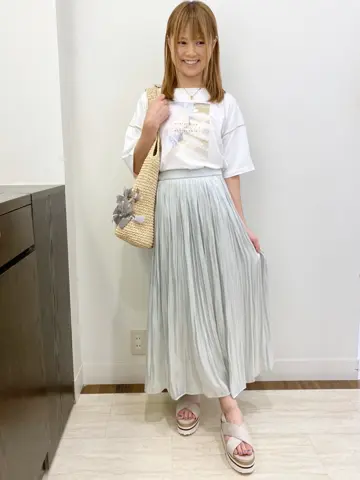 Feroux スタッフ コーディネート画像