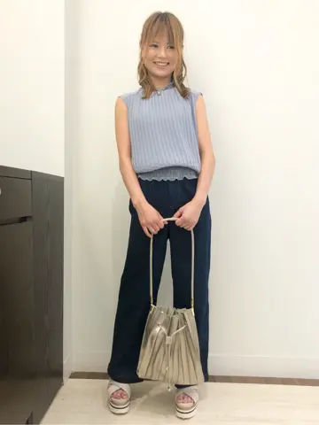 Feroux スタッフ コーディネート画像