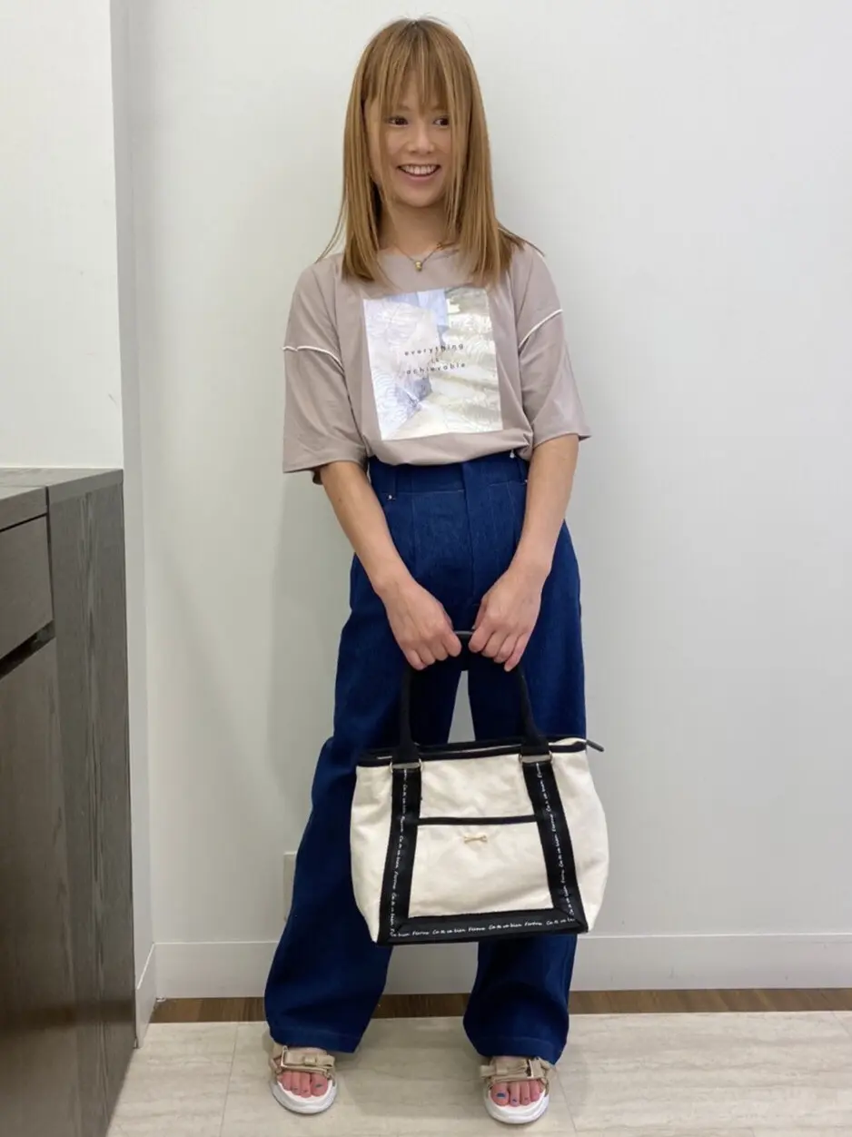 Feroux スタッフ コーディネート画像