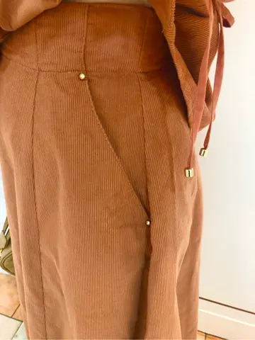 Feroux スタッフ コーディネート画像