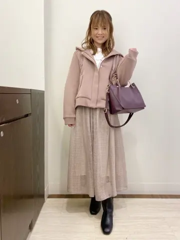 Feroux スタッフ コーディネート画像