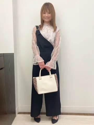 Feroux スタッフ コーディネート画像