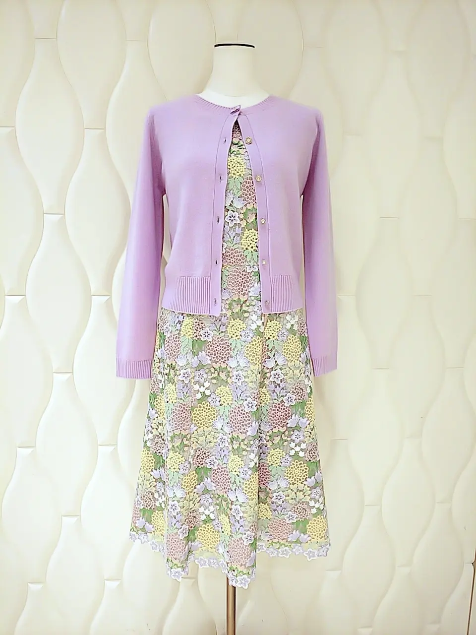  スタッフf コーディネート画像