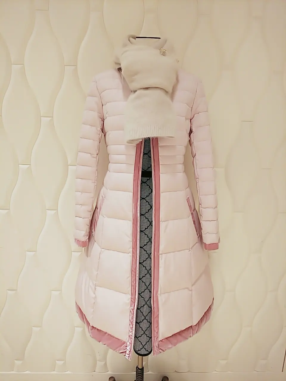  スタッフf コーディネート画像