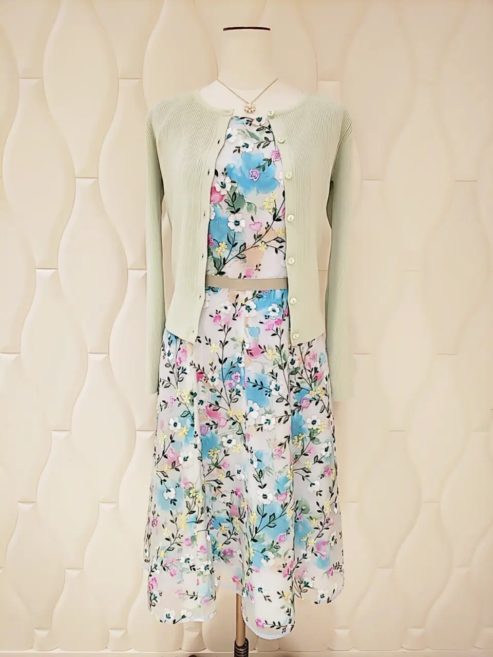 TOCCA スタッフf コーディネート画像