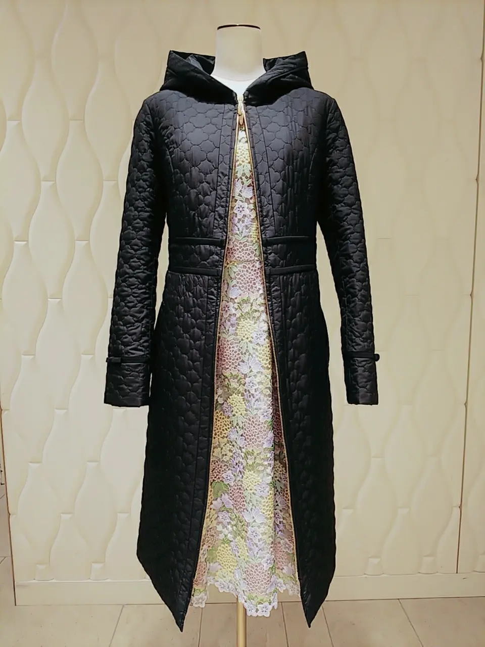  スタッフf コーディネート画像