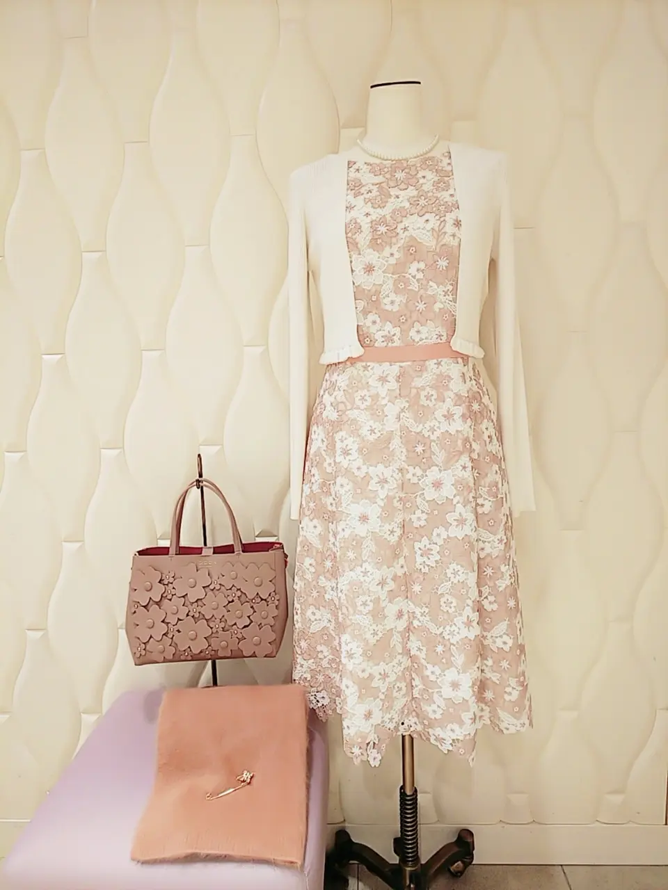  スタッフf コーディネート画像