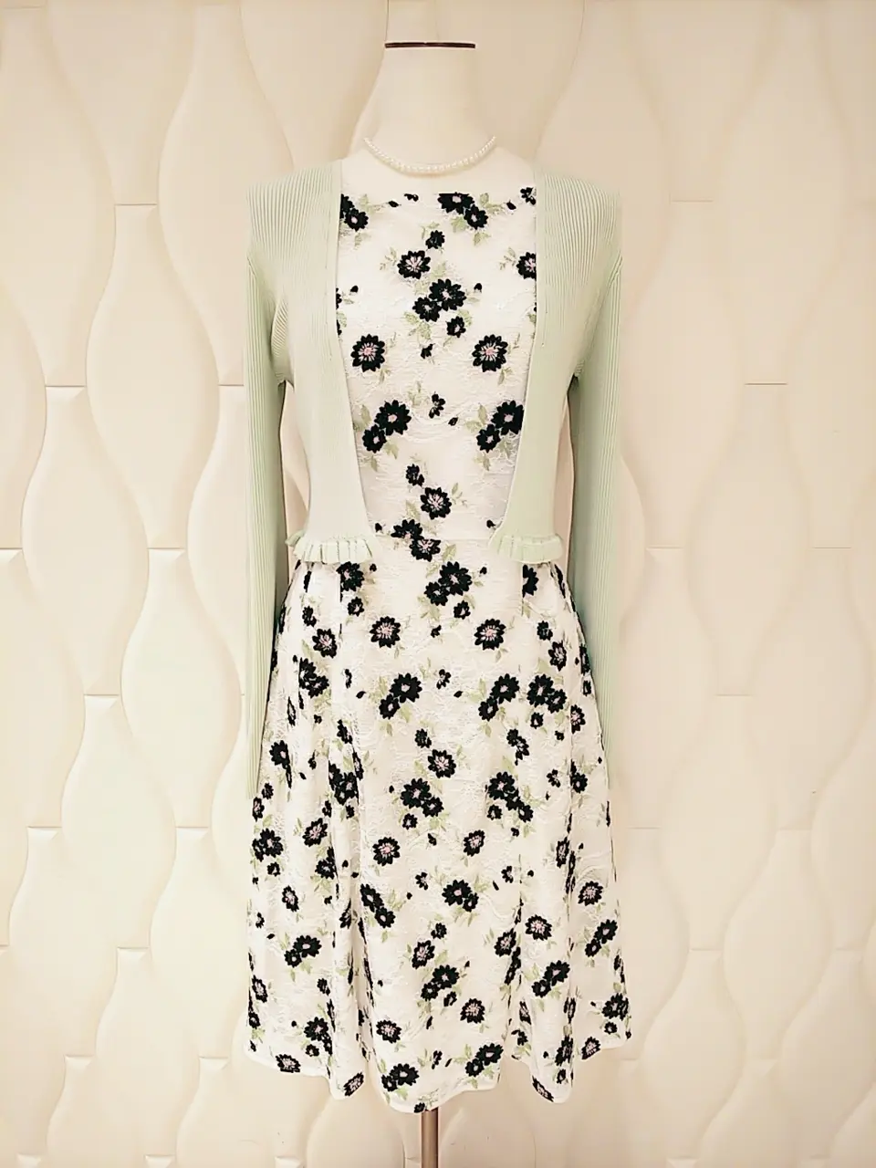  スタッフf コーディネート画像