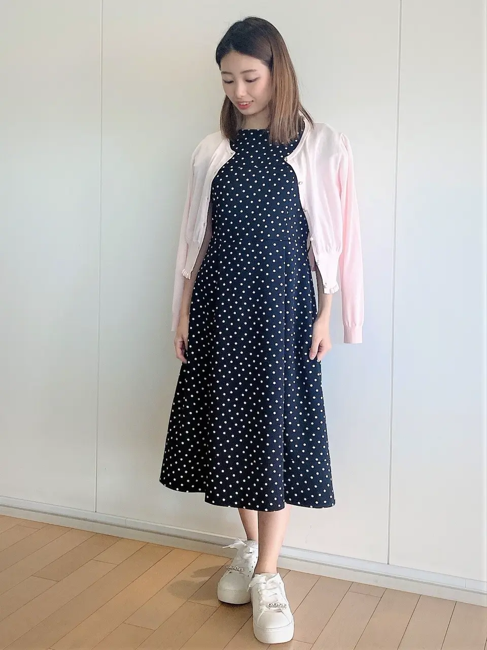  スタッフ akari コーディネート画像