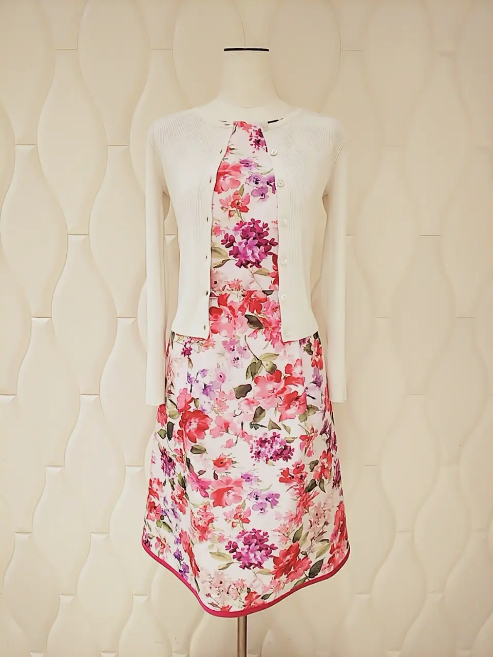  スタッフf コーディネート画像