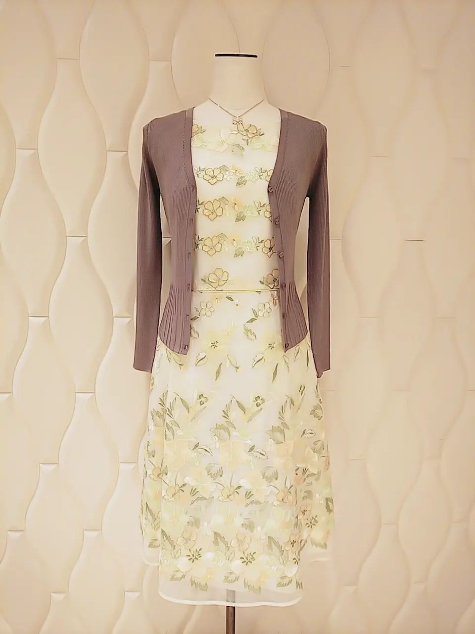  スタッフf コーディネート画像