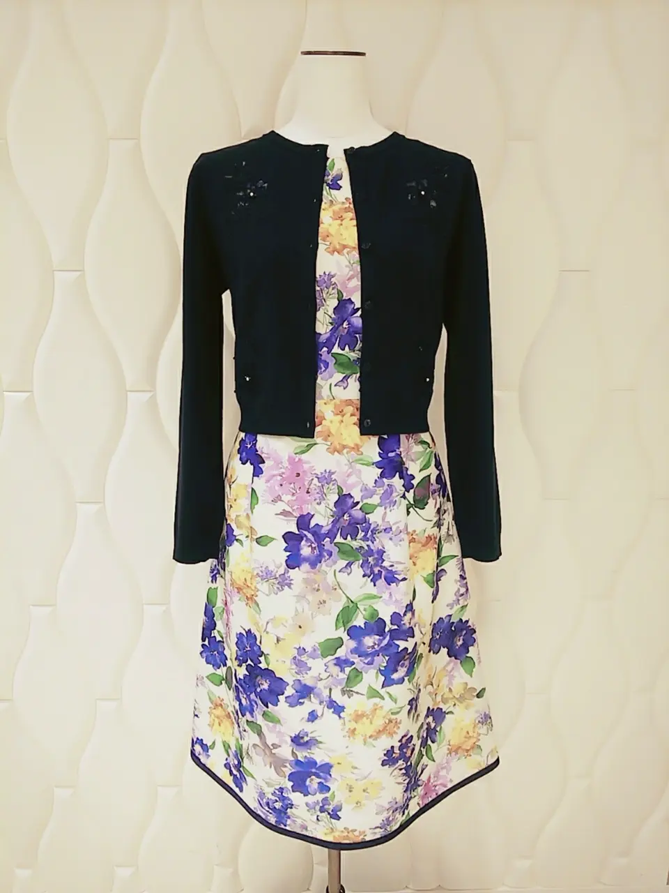  スタッフf コーディネート画像