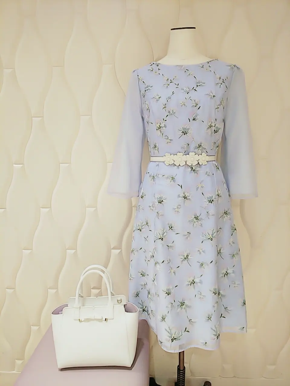  スタッフf コーディネート画像