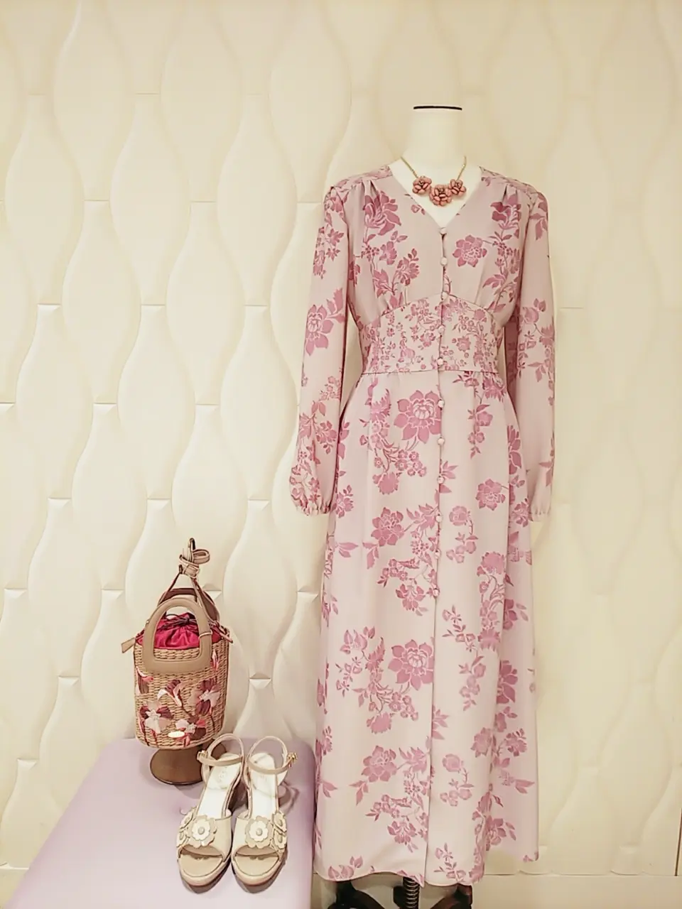  スタッフf コーディネート画像