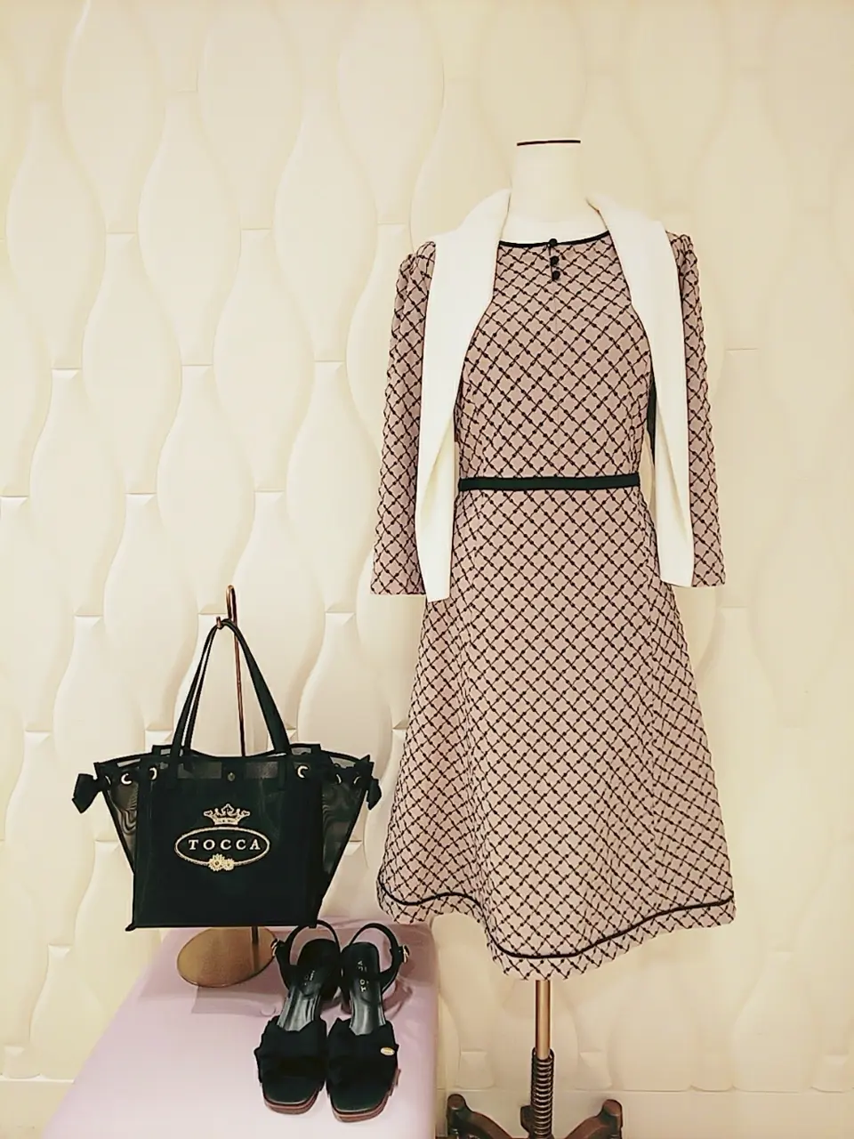  スタッフf コーディネート画像