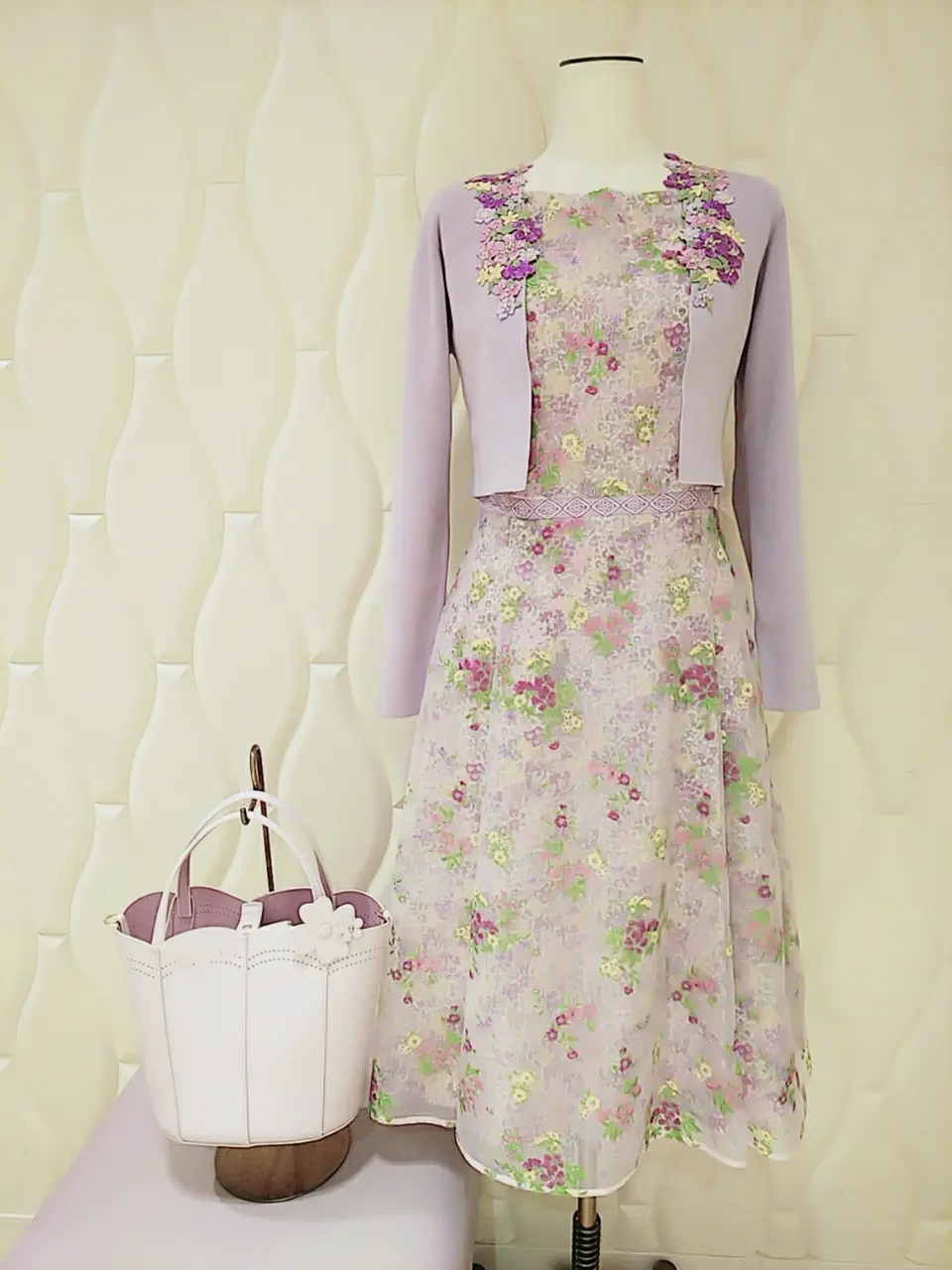  スタッフf コーディネート画像