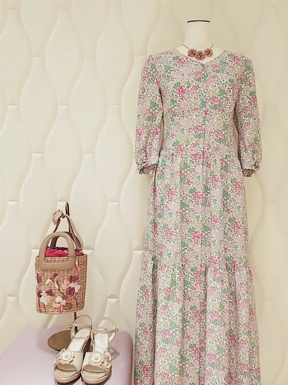  スタッフf コーディネート画像