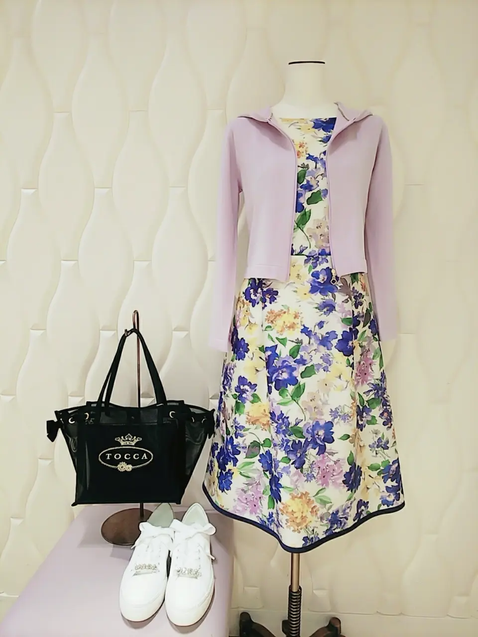  スタッフf コーディネート画像