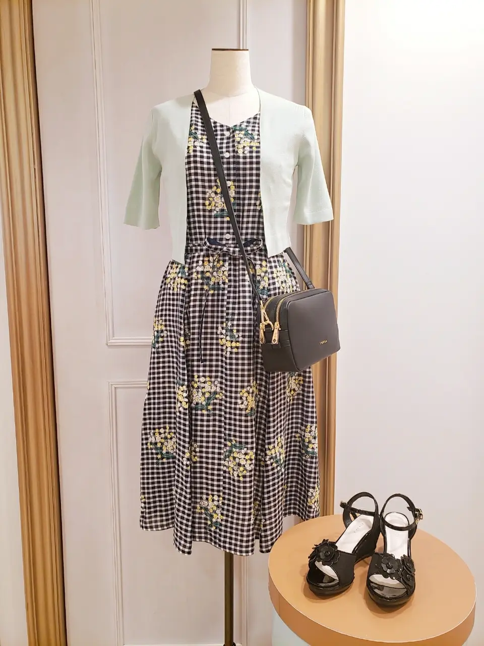  スタッフＳ コーディネート画像