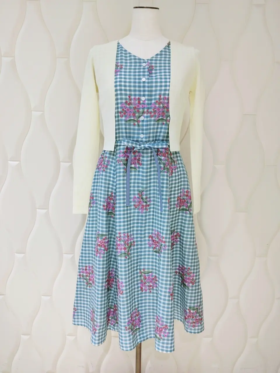  スタッフf コーディネート画像