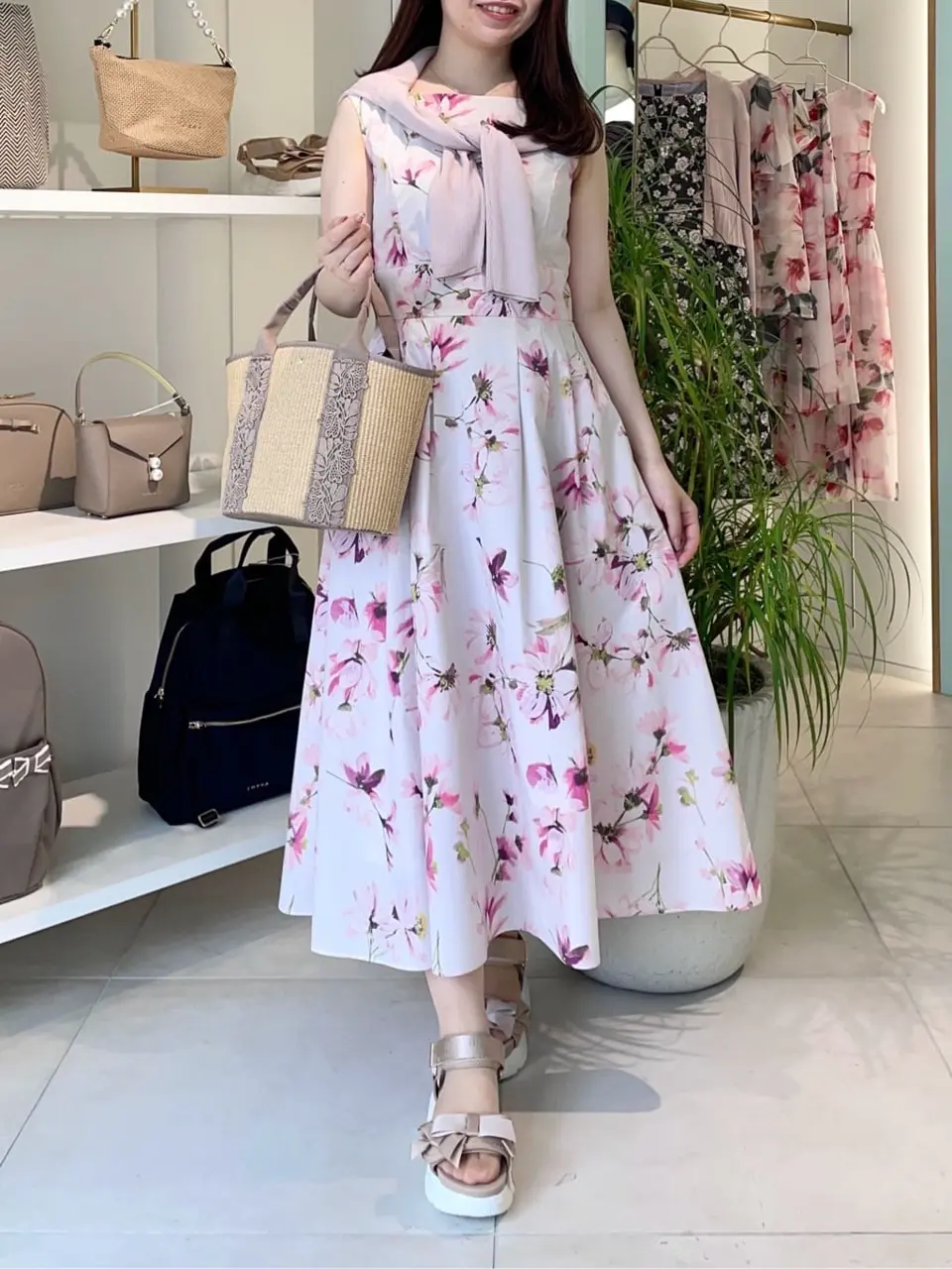 TOCCA スタッフT コーディネート画像